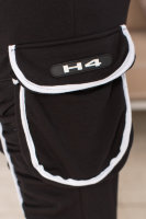 Брюки H-4 01292BK Брюки выполнены из мягкой трикотажной ткани трёхнитка, отделка - навесные карманы.