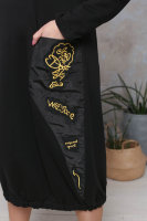 Платье TRS 7058BK Отделочная ткань - полиэстер 100% (тонкая плащёвка), отделка платья - вышивка, на воротнике - люверсы и кулиска.