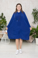 Платье DP 2999BL Платье выполнено из ткани масло (эластичное трикотажное полотно с нежной структурой, по виду напоминает шёлк). Аксессуар (кулон) - в комплекте. 
