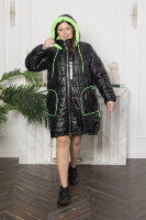 Пальто с капюшоном MY 23448BK Пальто - из стёганой плащёвки (утеплитель - синтепон и флис), капюшон - отстёгивается, кулиска - понизу, в капюшоне и на рукавах.