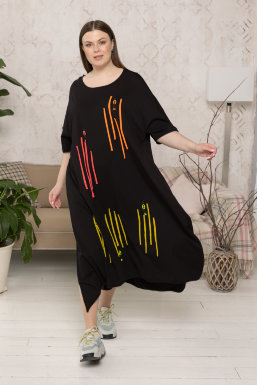 Платье CNG 1501BK Платье выполнено из мягкой трикотажной ткани. Отделка - аппликация.