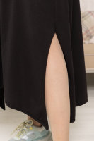 Платье CNG 1501BK Платье выполнено из мягкой трикотажной ткани. Отделка - аппликация.