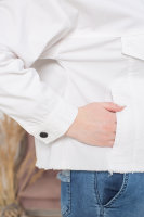 Куртка джинсовая RF 4414WH Куртка выполнена из тонкой джинсовой ткани. Отделка - вышивка, буквенный принт, необработанные края.