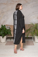 Платье-рубашка CD 4122BK Платье выполнено из шелковистой ткани, кокетка - из сетки (фатина) с вышивкой. Отделка - принт, стразы.