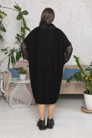 Платье DP 2942BK Платье выполнено из ткани в рубчик, воротник-хомут и рукава - из сетки (фатина). Отделка - принт.