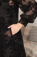 Комплект (платье и сарафан) DRK P6618BK Эффектный вечерний комплект: платье выполнено из фатина (полиэстер 100%), сарафан - из трикотажной ткани (вискоза 60% полиэстер 36% эластан 4%). Фатин - с бархатным накатом.