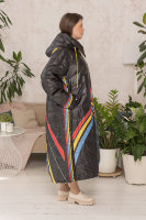 Пальто с капюшоном MY 22739BK Пальто - из плащёвки, утеплитель - синтепон, кулиска - в капюшоне и понизу изделия. Капюшон - отстёгивается.