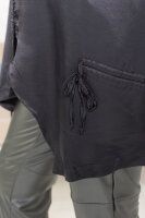 Рубашка DP 70056BK Плотная, струящаяся, шелковистая ткань - атлас (вискоза 100%). Отделка - кулиски по бокам.