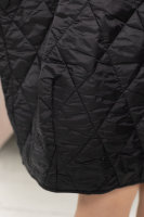 Пальто (осень-весна) DP 3433MX Пальто выполнено из стёганой плащёвки (нейлон 100%), утеплитель - тонкий слой синтепона.