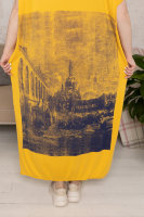 Платье DH 148-1YE Отделка - принт "кафедральный собор" и стразы.