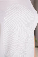 Туника H-4 01150WH Отделочная ткань - хлопок. Отделка - принт, декоративная молния на плече, необработанные края, низ изделия стягивается кулиской.