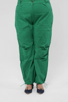 Брюки M-105 Хлопковые брюки с карманами, подхватом внизу, вышивкой растительного орнамента и складками-сборками на коленях.