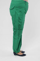 Брюки M-105 Хлопковые брюки с карманами, подхватом внизу, вышивкой растительного орнамента и складками-сборками на коленях.