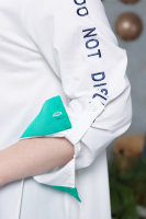 Платье-рубашка DRK P5525WH Отделка - вышивка с элементами ришелье, аппликация.