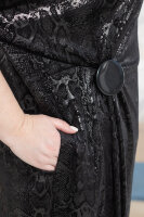 Платье CD 4453BK Бархатная ткань с лаковым накатом в виде кожи питона. Аксессуар (брошь) - в комплекте.