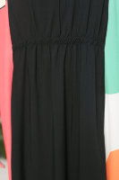 Платье DRK B4765BK Вставки чёрного цвета выполнены из трикотажной ткани (вискоза 92% эластан 8%).