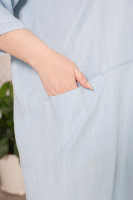 Платье джинсовое AL 2023-1LB Платье выполнено из лёгкой шелковистой джинсовой ткани (тенсель 100%).