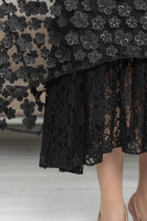 Комплект (платье из фатина и сарафан) La DG 9617BK Платье - из сетки (фатина), расшитого цветами, двухслойный воротник. Сарафан выполнен из мягкой трикотажной ткани, внизу - оборка из гипюра.