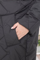 Пальто с капюшоном OLV 10074BK Пальто - из стёганой плащёвки, утеплитель - синтепон, подкладка - полиэстер 100%. Вставки внизу - из плотной трикотажной резинки.