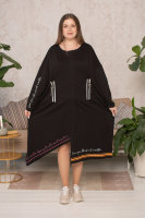 Платье MM 7951BK Платье выполнено из мягкой трикотажной ткани двунитка. Отделка - принт, декоративные молнии.