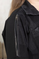 Рубашка джинсовая DP 3465BK Передняя часть рубашки выполнена из  мягкой плотной  джинсовой ткани с рваными потёртостями (хлопок 100%), спинка  и рукава - из мягкой трикотажной ткани двунитка (вискоза 65% нейлон 30% эластан 5%), на рукавах по бокам - молнии.