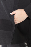 Рубашка джинсовая DP 3465BK Передняя часть рубашки выполнена из  мягкой плотной  джинсовой ткани с рваными потёртостями (хлопок 100%), спинка  и рукава - из мягкой трикотажной ткани двунитка (вискоза 65% нейлон 30% эластан 5%), на рукавах по бокам - молнии.