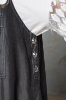 Комбинезон с блузкой DRK P9854GY Комбинезон выполнен из лёгкой шелковистой джинсовой ткани.Рукава блузки - из сетки (фатина), расшитой листочками с пайетками.