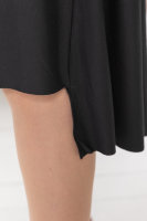 Платье DP 2952BK Платье - из мягкой трикотажной ткани с начёсом на изнаночной стороне, отделка - из двухслойной стёганой ткани. 