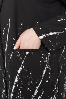 Брючный костюм BNE 008BK Мягкая плотная трикотажная ткань, напоминает джерси, пиджак - без подкладки, с подплечниками, брюки - на круговой резинке, прямые. Отделка -  принт.