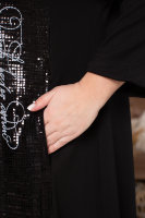 Платье DRK B1088BK Передняя часть платья выполнена из ткани с блёстками, отделка - принт, низ платья и рукава стягиваются кулиской.