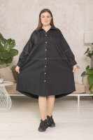 Платье-сафари DP 70059BK Тонкая эластичная рубашечная ткань, декоративная строчка, кулиска по линии бёдер..