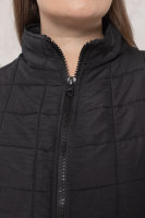 Куртка RF 4574BK Куртка выполнена из стёганой двухслойной ткани, утеплитель - синтепон, стёганая подкладка.