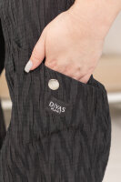 Брюки DP 4423BK Мокрый шёлк с выработкой, напоминает жаккард, ткань - крэш (жатая). Отделка - накладные карманы. 
