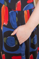 Платье DP 2874BL Платье выполнено из штапеля (вискоза 100%), рукава и отделка горловины - из трикотажной ткани (вискоза 95% эластан 5%).
